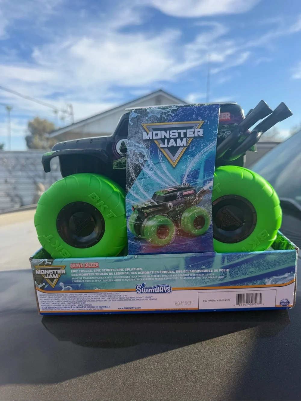 Monster Jam Swimways Grave Digger Sprinkler Toy - Neon Green